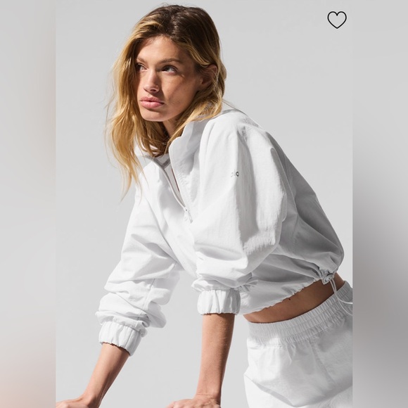 Alo Yoga NWT Cropped 1/4 Zip Alumni Pullover Lightweight Jacket in White Size L - Picture 5 of 12